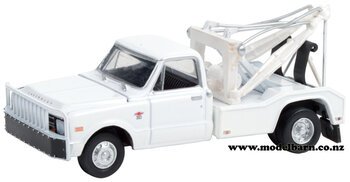 1/64 Chev C30 Tow Truck (1968, white)-chevrolet-and-gmc-Model Barn