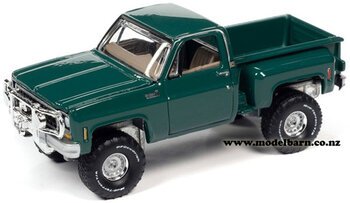 1/64 Chev Custom Deluxe Stepside Pick-Up (1980, green)-chevrolet-and-gmc-Model Barn