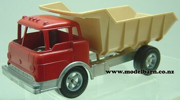 Ford COE Tip Truck (1961, red, beige & silver, 196mm) Hubley-ford-Model Barn