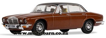 1/43 Daimler Sovereign Double-Six Series 2 Vanden Plas (Caramel)-jaguar-and-daimler-Model Barn