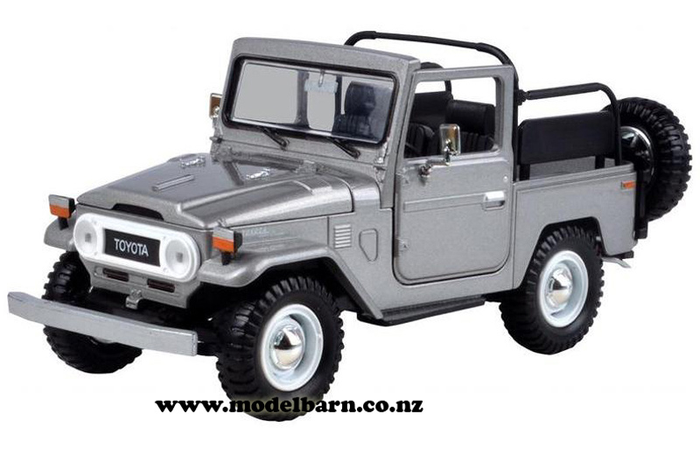 1/24 Toyota FJ40 Land Cruiser Covertible (grey)