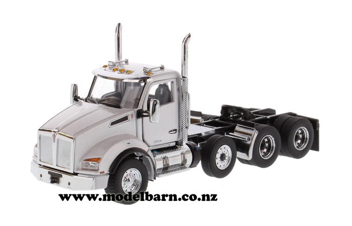 1/50 Kenworth T880 SBFA Tandem Prime Mover (white)