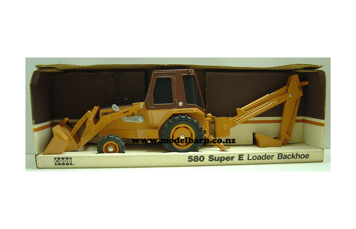 1/16 Case 580 Super K Backhoe Loader