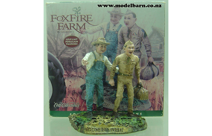 1/16 "Welcome Home Present" Figure (Foxfire Farm)