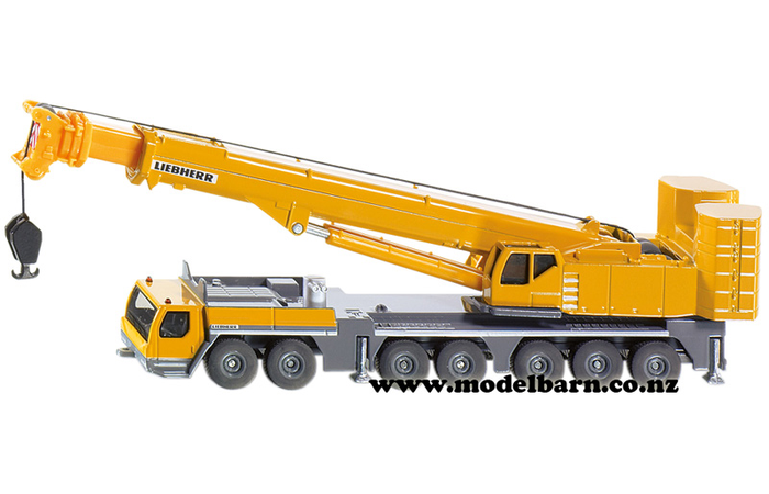 1/87 Liebherr 7-Axle Telescopic Truck Crane