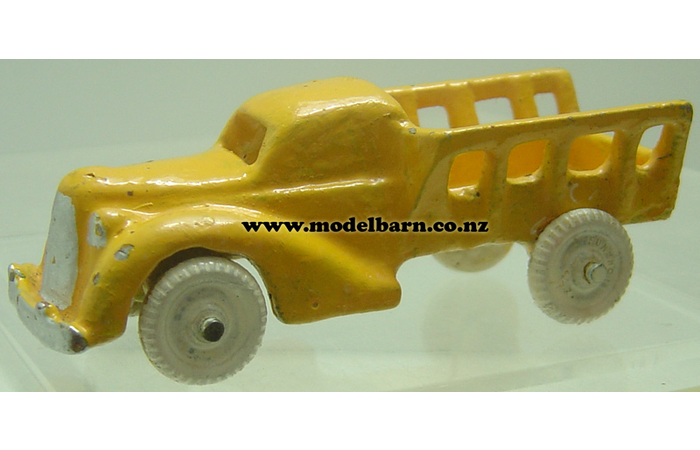 Small Farm Truck (yellow, repainted, 103mm)