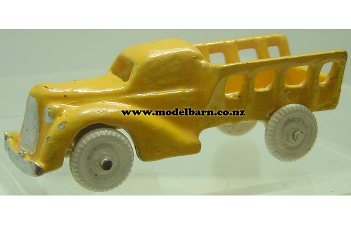 Small Farm Truck (yellow, repainted, 103mm)