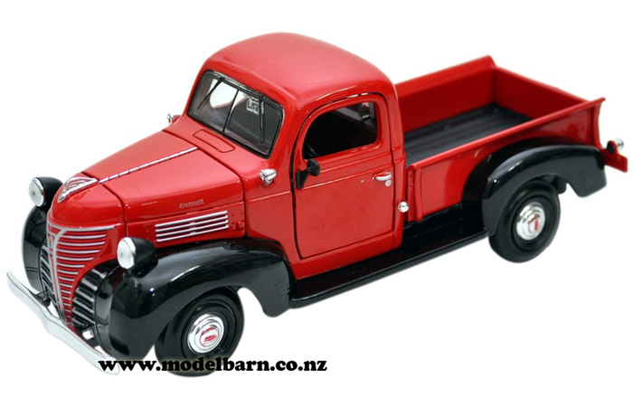 1/24 Plymouth Pick-Up (1941, red & black)