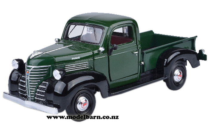 1/24 Plymouth Pick-Up (1941, green & black)