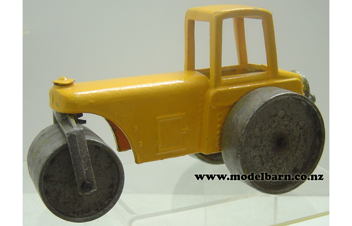 Road Roller (yellow, repainted, steering wheel repaired, 228mm)