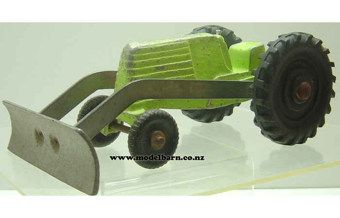 Medium Tractor with Loader & Blade (green, 210mm)