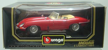 1/18 Jaguar E Cabriolet (1961, red, missing right tail light surround)-jaguar-and-daimler-Model Barn