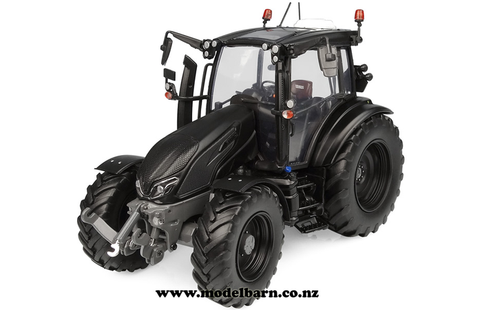 1/32 Valtra G135 Unlimited (Matt Black)