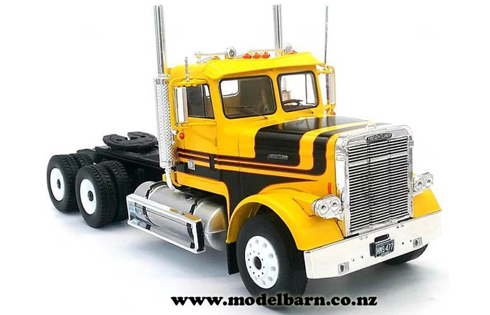Modellino camion scala 1:43 Ixo FREIGHTLINER FLC 120 64 T 1977 BLACK - Arcadia Modellismo