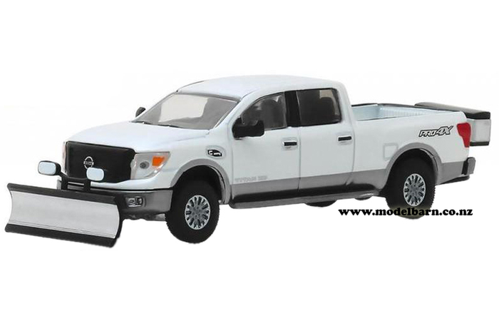 1/64 Nissan Titan XD Pro-4X Pick-Up with Snow Plough (2018, white)