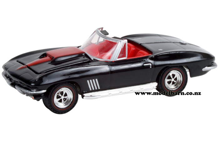 1/64 Chev Corvette Convertible (1967, black & red)