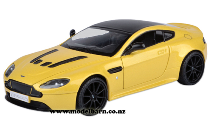 1/24 Aston Martin V12 Vantage S (yellow & black)