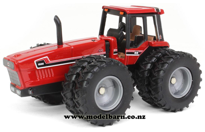 1/64 International 6588 2+2 4WD with Duals All-round