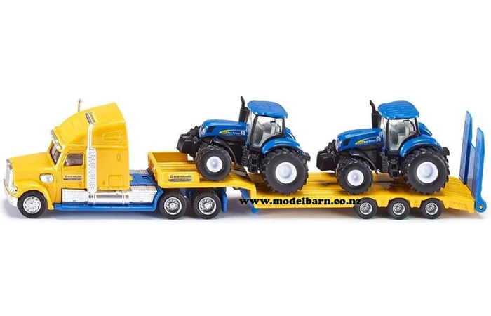 1/87 NH T7070 (x2) & Freightliner Low Loader Set