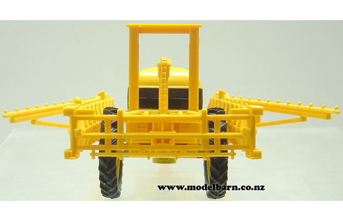 Tracteur Volvo BM 1/32 Avec Remorque Chafer Tramliner Par Britains Farm - Modèle D'occasion