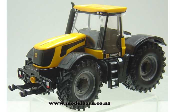 1/32 JCB Fastrac 8250