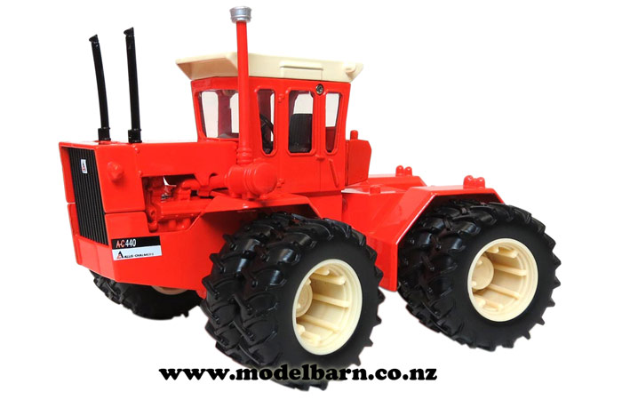 1/32 Allis-Chalmers 440 4WD with Duals All-round