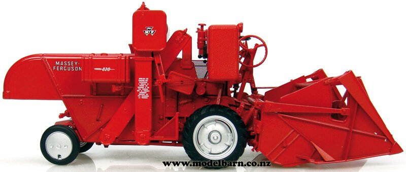 1/32 Massey Ferguson 830 Combine Harvester (1960) - Farm Equipment
