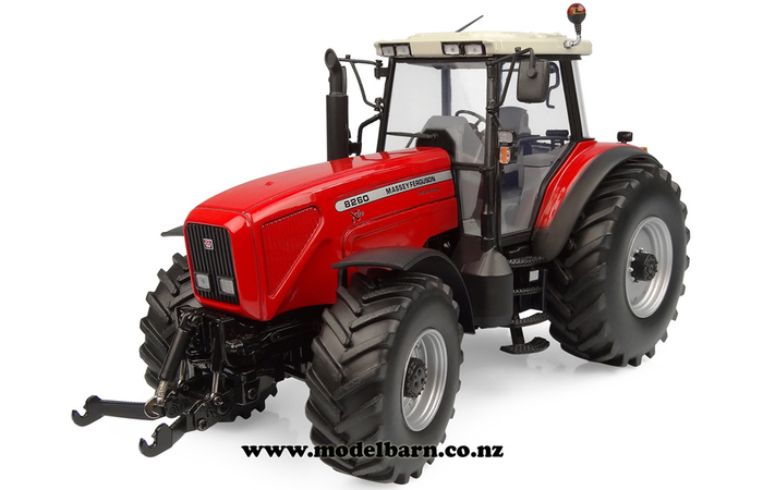 1/32 Massey Ferguson 8260 Xtra