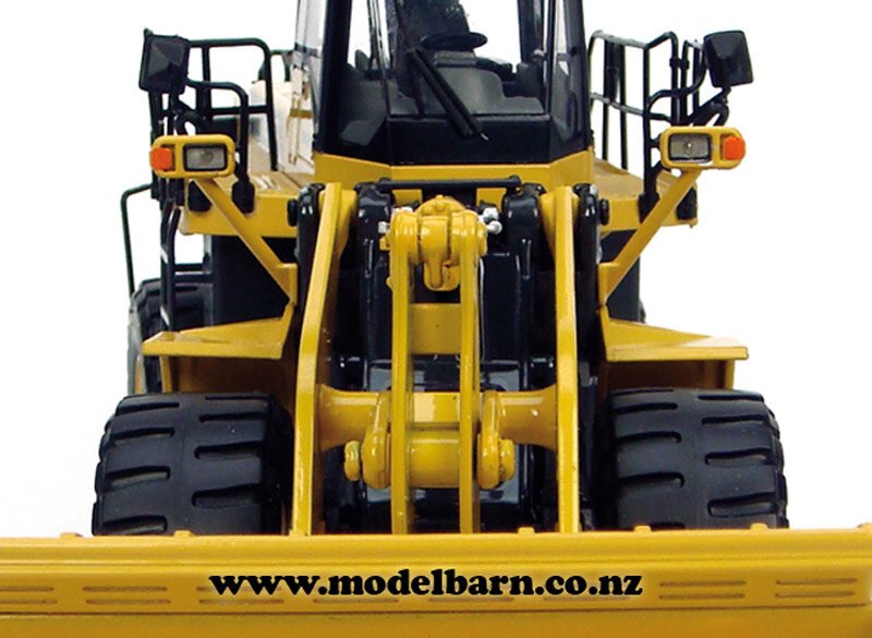 1/50 Komatsu WA600-6 Wheel Loader (damaged box) - Construction