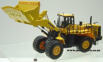 1/50 Komatsu WA600-6 Wheel Loader (damaged box, broken mirror)-komatsu-Model Barn