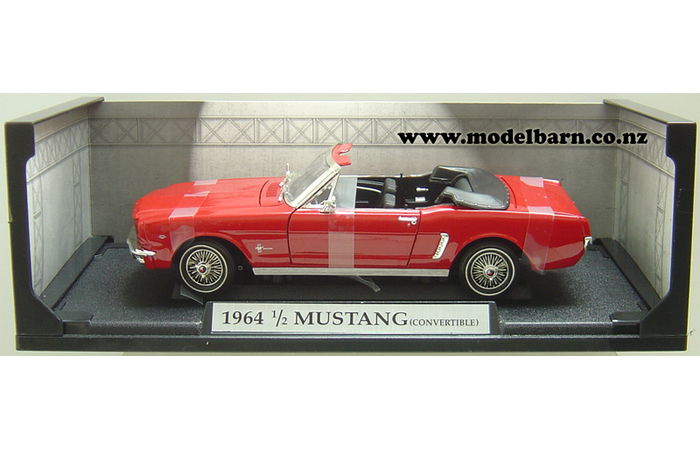 1/18 Ford Mustang Convertible (1964, red)