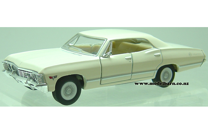 1/43 Chev Impala (1967, white, unboxed)