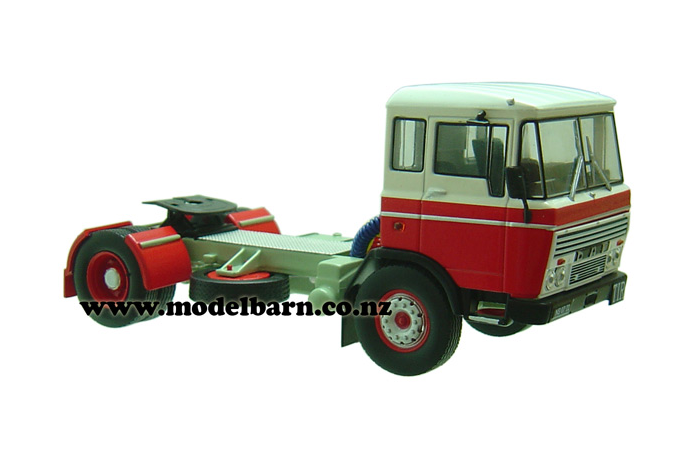 1/43 DAF 2600 Prime Mover (1970, red, white & grey)