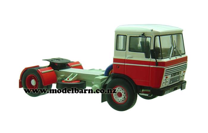 1/43 DAF 2600 Prime Mover (1970, red, white & grey)