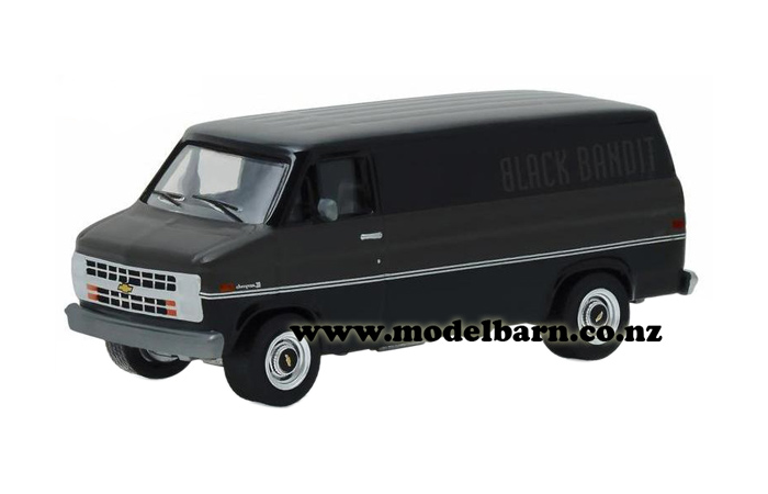 1/64 Chev G20 Van (1986, black)