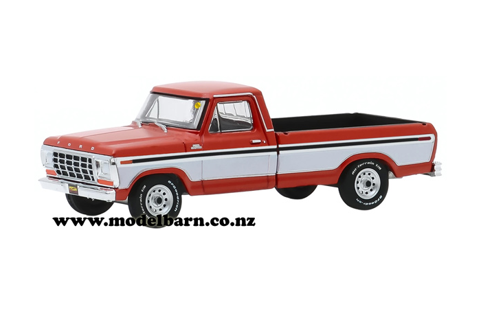 1/64 Ford F-250 Custom Pick-Up (1978, brown & white)