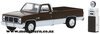 1/64 GMC 2500 High Sierra Pick-Up (1989, brown) & Petrol Pump