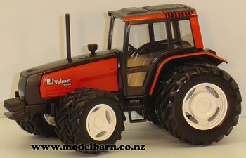 1/32 Valmet 8400 with Duals all-round (red)-valtra,-valmet,-volvo-Model Barn