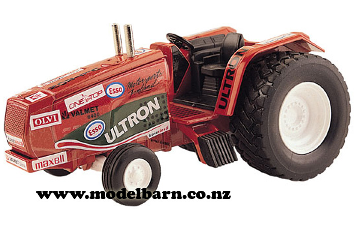 1/32 Valmet Pulling Tractor