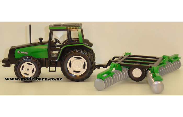 1/32 Valmet 8400 (green) with Tandem Discs Set