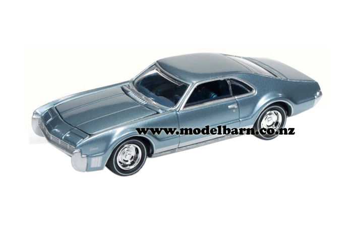 1/64 Oldsmobile Toronado (1967, crystal blue)