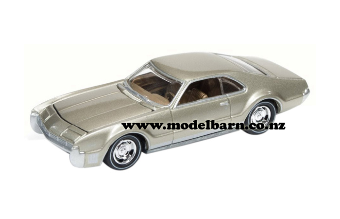 1/64 Oldsmobile Toronado (1967, light gold)