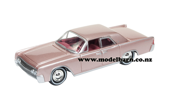 1/64 Lincoln Continental (1961, salmon)