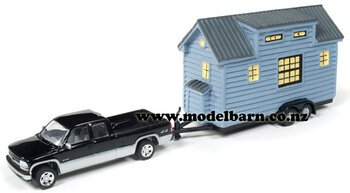 1/64 Chev Silverado 1500 Pick-Up (2002) with Tiny House Trailer-chevrolet-and-gmc-Model Barn