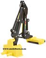 1/32 Britains Hedge Trimmer (yellow & black)