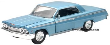 1/25 Chev Impala SS (1962, blue)-chevrolet-and-gmc-Model Barn