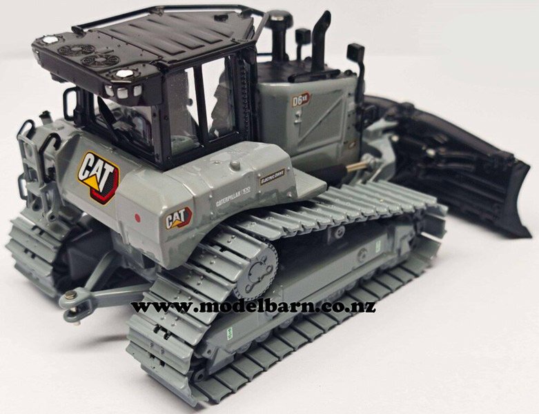 1/50 Caterpillar D6 XE LGP Bulldozer with VPAT Blade 