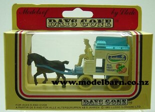Milk Float & Horse "Chambourcy" (91mm)-horse-drawn-vehicles-Model Barn