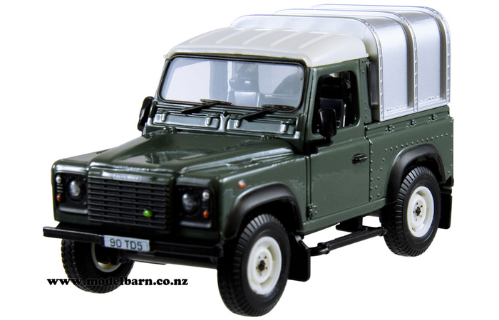 1/32 Land Rover Defender 90 with Canopy (green & silver)