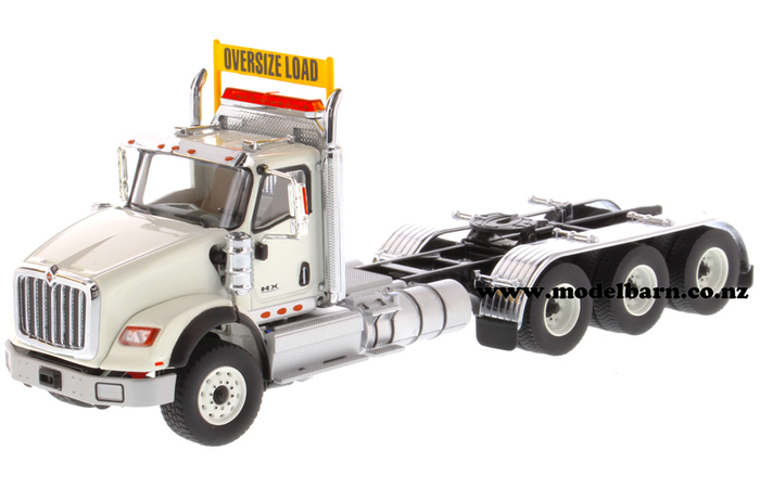 1/50 International HX620 4-Axle Prime Mover (white)